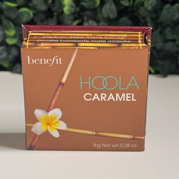 Benefit Cosmetics Hoola Caramel Matte Bronzer (New) - Picture 1 of 5